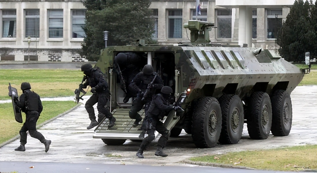 一位轉(zhuǎn)業(yè)后的特種兵，辦農(nóng)場種瓜菜，靠1個優(yōu)點，年賺200萬